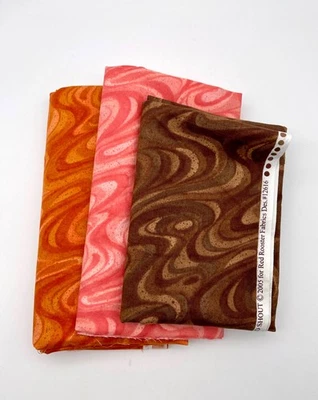 2005 TWIST AND SHOUT #12616红色公鸡面料3色套装2码+1码+1码 — 第 1/4 张图片