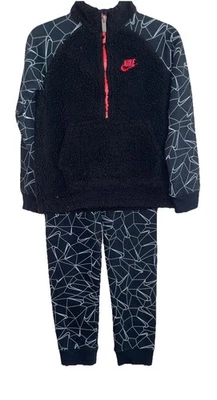 Sudadera y joggers Nike para niños, sudadera negra con cremallera 1/2 con Swooshes blancos talla 7 Foto 1 de 4