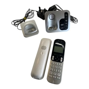 Panasonic KX-TGC220E Double Handset Phone Built In Answer Machine - Picture 1 of 22