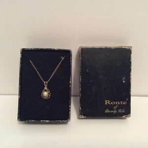 Vintage Genuine Opal Ronte of Beverly Hills Gold Tone Necklace w/Original Box - Picture 1 of 4