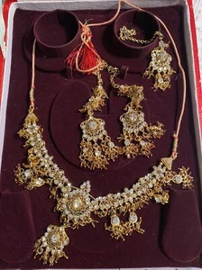NEW Indian Bollywood Crystal Necklace Earrings 3-piece set ๐ Wedding Jewelry - Picture 1 of 4
