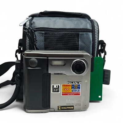 Sony Mavica MVC-FD5 Digital Camera 0.3MP 3.5" Floppy Disk Retro, Charger, Case - Image 1 of 4
