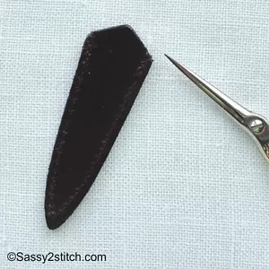 DOVO Extra Small Leather Scissor Sheath for 2-1/2" & 3" Embroidery Scissors - Picture 1 of 2