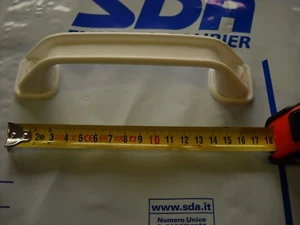 30055.10  MANIGLIA APPIGLIO UNIVERSALE IN COLORE  BIANCO  CARAVAN / CAMPER & CAR - Foto 1 di 1