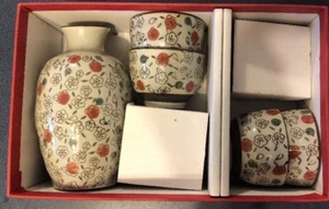 Japanisches Weinset 5 Stück Keramik China Floral Japanisches Sake Set - Schneller Versand - Bild 1 von 3