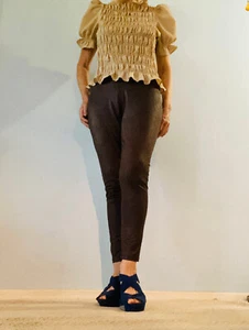 Elegantes Damenoberteil und runwayfähige Leggings von H&M - Bild 1 von 16