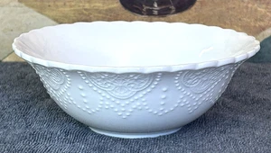 La Jolie Muse Set of 6 Cereal Bowls 6" White Lace Embossed Scalloped Beaded EUC! - Picture 1 of 12