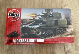 L282 Airfix Model Kit A02330 - Vickers Light Tank - 1/76 - Pts Sealed - Picture 1 of 2