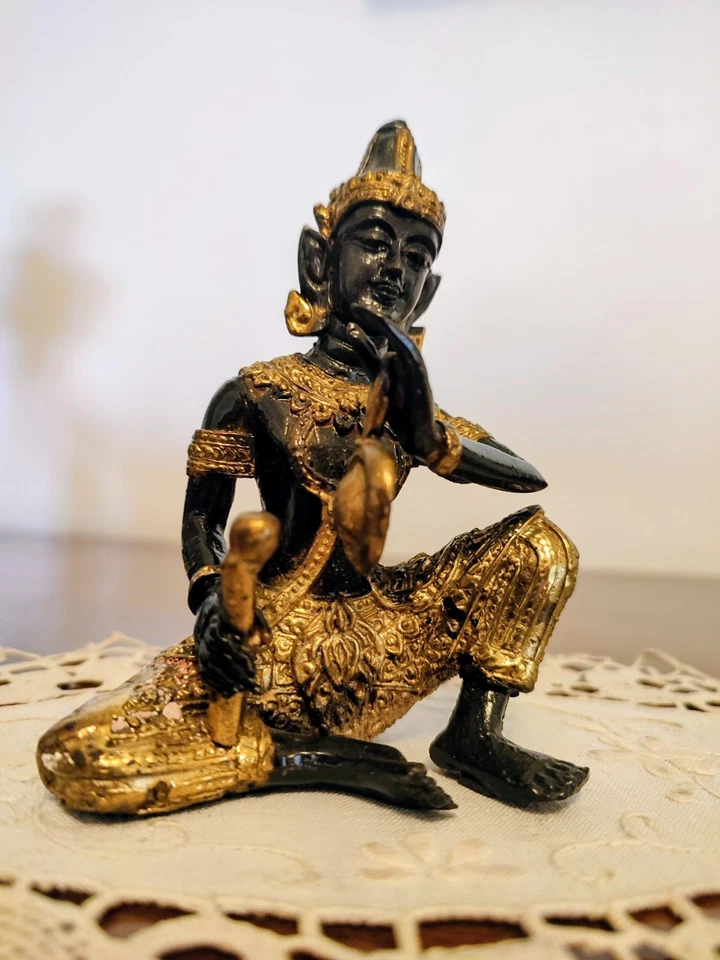 Buddha Tailandese in bronzo massiccio dorato XX secolo, unico proprietario  - Immagine 1 di 1