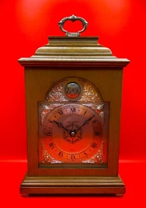 Vintage Elliott Walnut 8-day Queen's Silver Jubilee Mantel/Bracket Clock 1977 - Picture 1 of 9