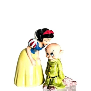 Disney Biancaneve Bacio Dopey Sale e Pepe Shaker 4" e 3" - Foto 1 di 8