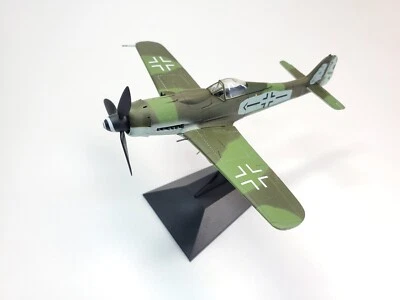 50081 Dragon Hans Ulrich Rudel  Diecast Knights Cross Oakleaves  Diamonds 1:72  - Image 1 of 4