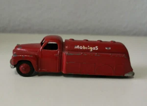 Petrolero de gas móvil Dink Toys hecho en Inglaterra en rojo vintage años 50 Meccano Ltd. - Imagen 1 de 9