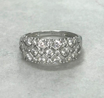 14ct White Gold Ring Cubic Zirconia Stones Full UK Hallmarked Ring Size T - Image 1 of 4