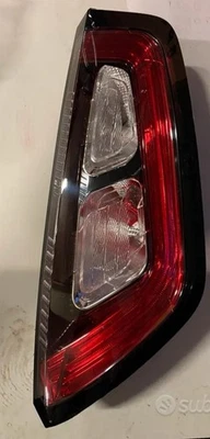 FANALE FANALINO STOP POSTERIORE DX BORDO INTERNO NERO PER PUNTO EVO 12> 2012> - Immagine 1 di 4