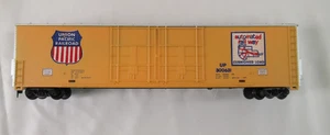 HO Tyco Union Pacific 62' Hi-Cube Double Door Box Car, Yellow, UP #300631 RTR - Picture 1 of 4