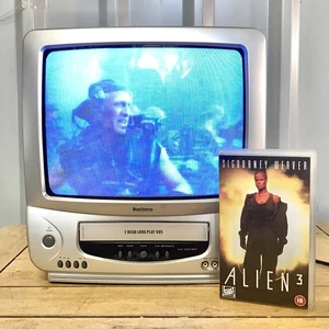 Goodmans Retro Gaming 14 Inch TV Monitor VCR Built In Video Player Combi Combo - Picture 1 of 12