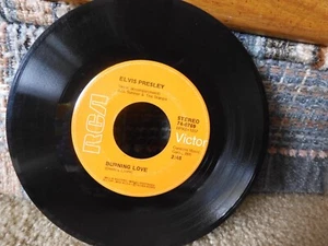 ELVIS PRESLEY IT'S A MATTER OF TIME BURNING LOVE 45 RPM Record RCA 1972 - Picture 1 of 2