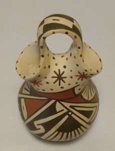 DIONICIO VILLA POTTERY VASE (UNIQUE SHAPE) - Picture 1 of 7