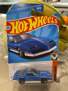 2023 Hot Wheels #180 Muscle Mania 8/10 '84 PONTIAC FIREBIRD Blue w/Chrome MC5 Sp - Picture 1 of 1