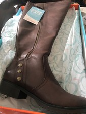 bare traps danna bootie