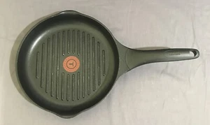 Tefal Non-stick Frypan - 27cm Diameter - Picture 1 of 6