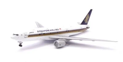 DRAGONWINGS '1:400 SCALE' SINGAPORE AIRLINES B77-212 AIRCRAFT - Image 1 of 4