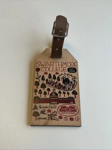 Swarthmore College Kofferanhänger aus Holz - unbenutzt - Bild 1 von 3