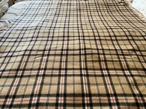 NUEVO CON ETIQUETAS John Hanly Manta a Cuadros Tostada Lana de Cordero Tejida en Irlanda 54 x 66" - Imagen 1 de 6