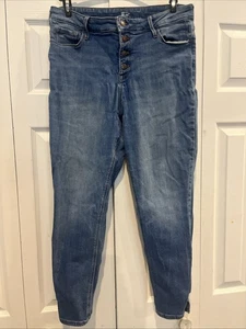 Old Navy Rockstar Light Wash Skinny Jeans Size 14 - Picture 1 of 8