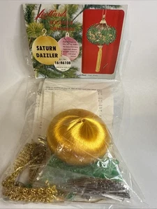 Vtg Gold/Green Christmas Ornament Kit NIP “Saturn Dazzler” Satin/Beads Lee Wards - Picture 1 of 5
