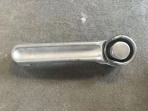 Jeep Wrangler 2013 2014 2015 2016 2017 manija de puerta exterior pasajero delantero derecho - Imagen 1 de 2