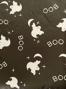Halloween Ghostly Boo Tablecloth Round Black Vinyl Casual Washable - Picture 1 of 7