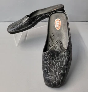 Okabashi Mule Shoes Slip-on Womens M 6.5-7. M Black Rubber Gator Clogs Slides - Picture 1 of 16