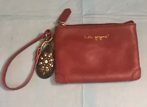 Boulevard BLVD CA Burgandy Armbandtasche mit Messing Metallanhänger Strasssteine ausverkauft - Bild 1 von 10