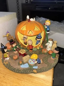 Bradford Exchange Peanuts Great Pumpkin Carving Party Halloween With Box - Picture 1 of 10