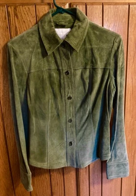MARSHALL FIELDS SIZE XS WOMENS GREEN SUEDE LEATHER BUTTON UP SHIRT/JACKET - Image 1 of 4