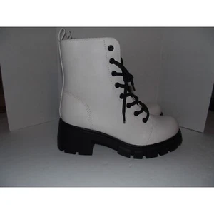 Botas de Combate MIA Blancas con Suelas Gruesas Negras y Cordones Negros - Talla 7 - Imagen 1 de 3