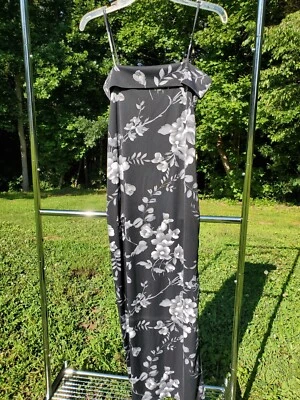 Vestido Chesley Largo Negro Estampado Floral Correa Espagueti Talla Mediana Foto 1 de 4