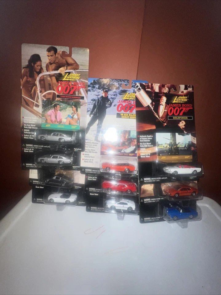 Johnny Lightning 1971 Ford Mustang Mach 1 James Bond 007 -