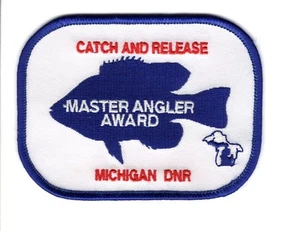 2004-09 MICHIGAN DNR MASTER ANGLER CATCH & RELEASE PATCH -BEAR-TURKEY-FISHING - Bild 1 von 2