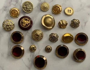 Estate Gold Tone Crafting Plastic Mixed Sewing Buttons Button Lot 123-55 - Picture 1 of 10