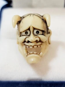 Vintage 18k Gold Ring Size 7 Celluloid Japanese Netsuke Devil Face Mask Horns - Picture 1 of 8