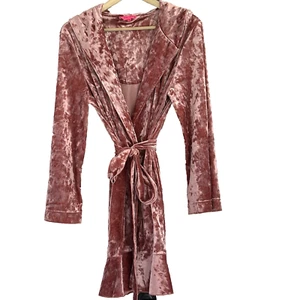 Betsey Johnson Crushed Velvet Hooded Robe Size Medium Large Dusty Pink Lounge * - Picture 1 of 8