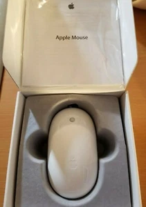Apple MB112LL/B Optical Mouse w/ box manual USB optical A1152 TESTED - Picture 1 of 9