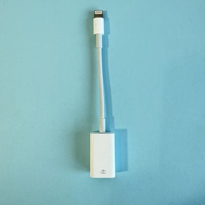 Apple Lightning to USB Camera Adapter MD821AM/A A1440 - Image 1 of 4