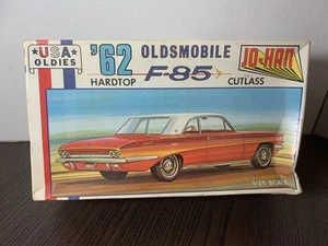 Kit modelo Oldsmobile F-85 Cutlass Hartop 1962 Jo-han 1/25 - Imagen 1 de 15
