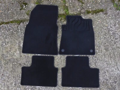 GENUINE RENAULT CLIO MK5 2019-2025 VELOUR CARPET FLOOR MATS SET VGC 8201711352 - Image 1 of 4