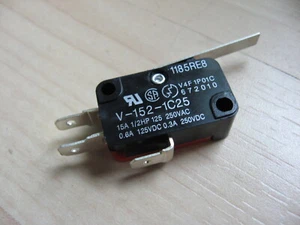 Omron Micro Limit Switch V-152-1C25 with 1" 25.4mm Lever 15A 125/250VAC #E66A - Picture 1 of 8