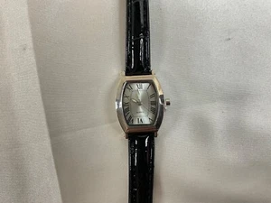 Quartz watch. Tonneau / Barrel Case Shape. Unisex. Classic Look. Roman Numerals - Picture 1 of 7